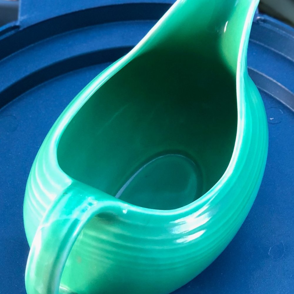 Vintage FIESTAWARE Homer Laughlin SAUCE BOAT Gravy Boat Original Light GREEN - Picture 3 of 4